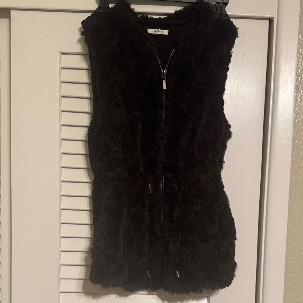 Maurices Black Faux Fur Vest - Plush Layering Piece - Picture 4 of 8